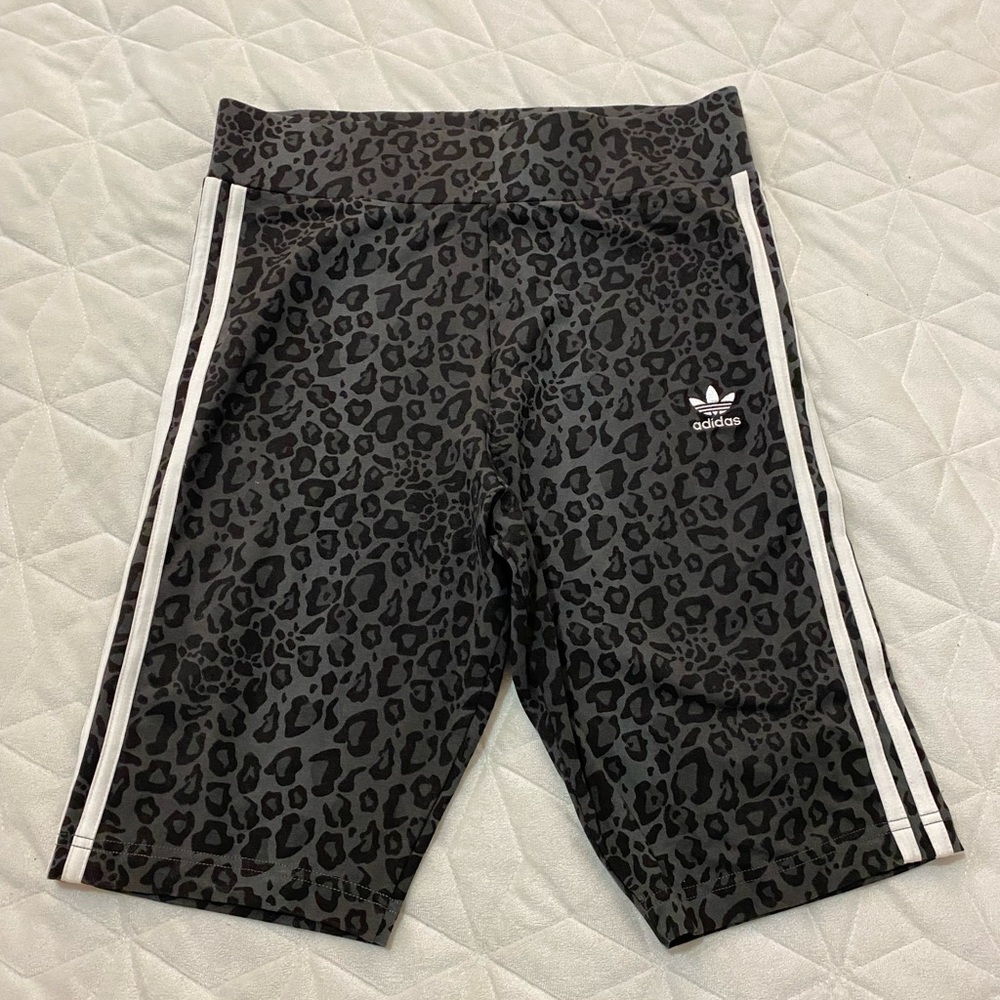Adidas Women Long 3-Stripes BIKER SHORTS. animal print Size Large